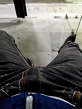 Snapshot of faaseel chatting on November 2025 10:19:02 AM faaseel online show from November 2025 10:19:02 AM