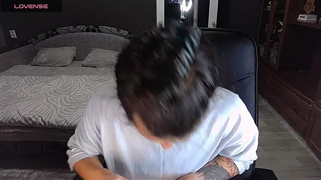 Aria Dl online show from November 2025 05:39:02 PM