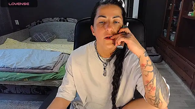 Aria Dl online show from April 2026 01:05:02 PM