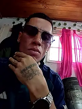 Snapshot of FlacoDani chatting on October 2025 05:14:02 PM FlacoDani online show from October 2025 05:14:02 PM