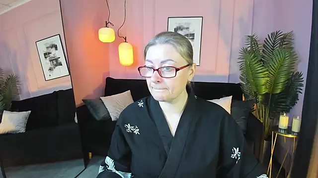 Snapshot of AlexandraKind chatting on October 2025 01:41:02 PM AlexandraKind online show from October 2025 01:41:02 PM