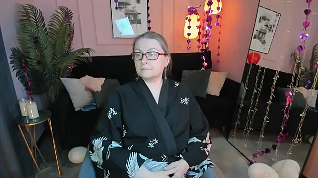 AlexandraKind online show from February 2026 01:52:01 AM