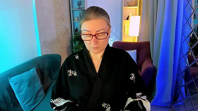 Snapshot of AlexandraKind chatting on November 2025 08:53:02 PM AlexandraKind online show from November 2025 08:53:02 PM