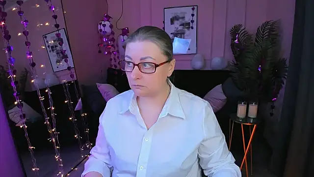 AlexandraKind online show from February 2026 08:52:02 PM