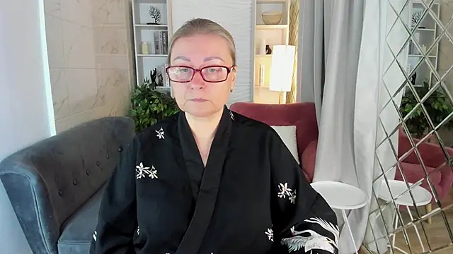 Snapshot of AlexandraKind chatting on October 2025 08:43:02 PM AlexandraKind online show from October 2025 08:43:02 PM