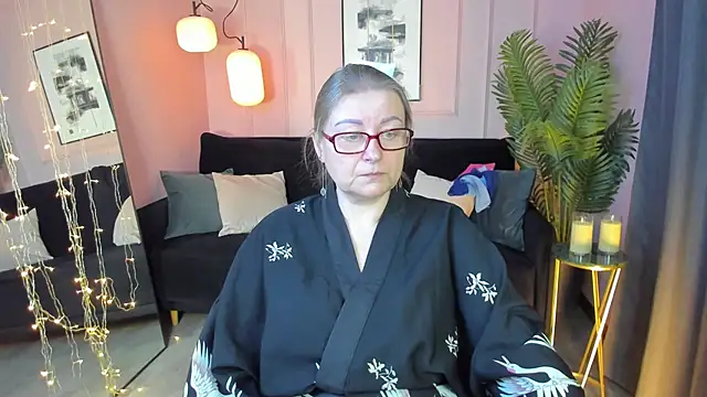 AlexandraKind online show from February 2026 01:44:01 PM