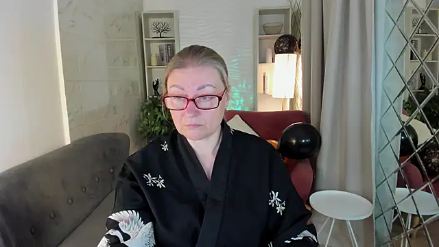 Snapshot of AlexandraKind chatting on October 2025 01:42:05 PM AlexandraKind online show from October 2025 01:42:05 PM