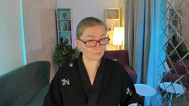 Snapshot of AlexandraKind chatting on October 2025 08:19:02 PM AlexandraKind online show from October 2025 08:19:02 PM