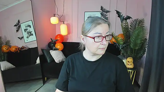 Snapshot of AlexandraKind chatting on October 2025 08:38:01 PM AlexandraKind online show from October 2025 08:38:01 PM