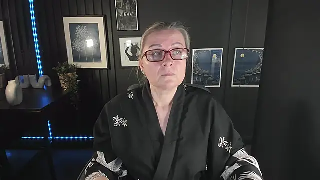 Snapshot of AlexandraKind chatting on September 2025 02:02:02 PM AlexandraKind online show from September 2025 02:02:02 PM