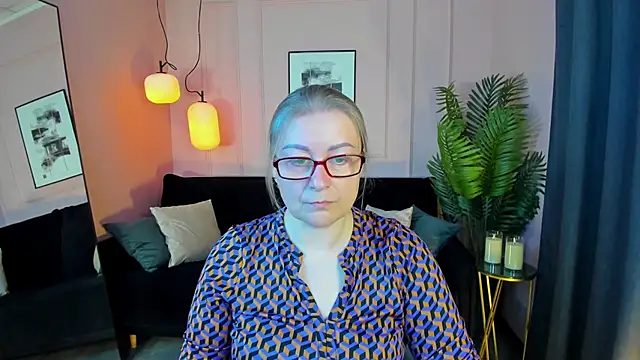 Snapshot of AlexandraKind chatting on October 2025 01:34:01 PM AlexandraKind online show from October 2025 01:34:01 PM