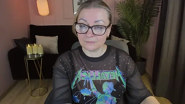 Snapshot of AlexandraKind chatting on March 2025 09:34:02 AM AlexandraKind online show from March 2025 09:34:02 AM