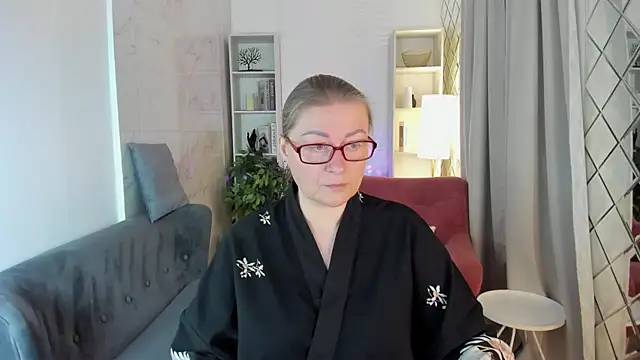 Snapshot of AlexandraKind chatting on November 2025 01:37:01 PM AlexandraKind online show from November 2025 01:37:01 PM