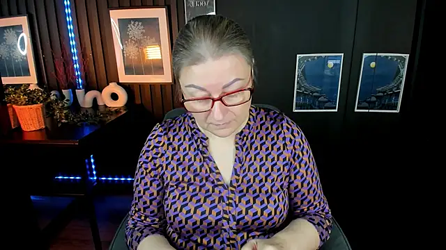 Snapshot of AlexandraKind chatting on November 2025 01:44:02 PM AlexandraKind online show from November 2025 01:44:02 PM