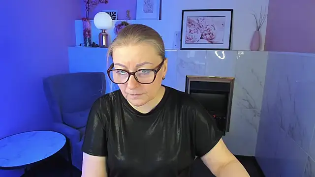 Snapshot of AlexandraKind chatting on March 2025 01:51:01 PM AlexandraKind online show from March 2025 01:51:01 PM