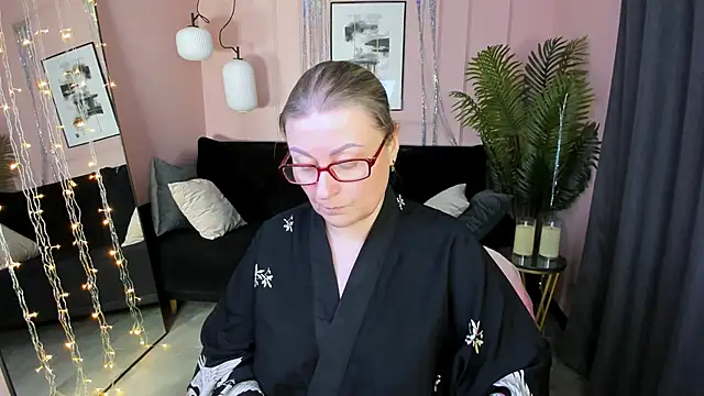 AlexandraKind online show from January 2026 01:45:02 AM