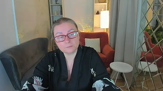 Snapshot of AlexandraKind chatting on December 2025 08:04:02 PM AlexandraKind online show from December 2025 08:04:02 PM