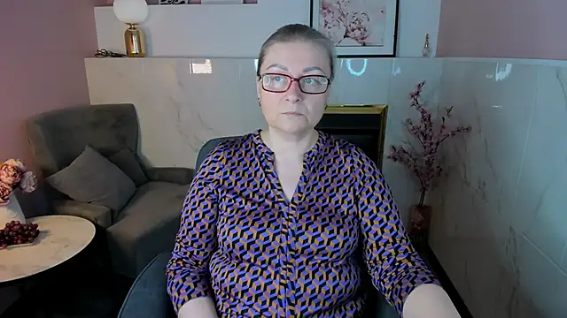 Snapshot of AlexandraKind chatting on December 2025 02:16:02 PM AlexandraKind online show from December 2025 02:16:02 PM