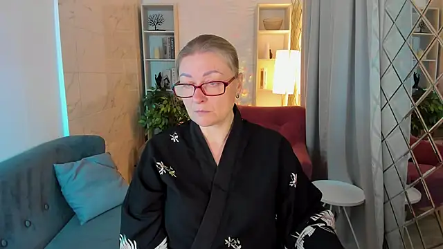 Snapshot of AlexandraKind chatting on November 2025 01:38:01 PM AlexandraKind online show from November 2025 01:38:01 PM