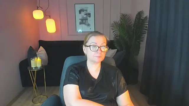 Snapshot of AlexandraKind chatting on March 2025 02:08:01 AM AlexandraKind online show from March 2025 02:08:01 AM