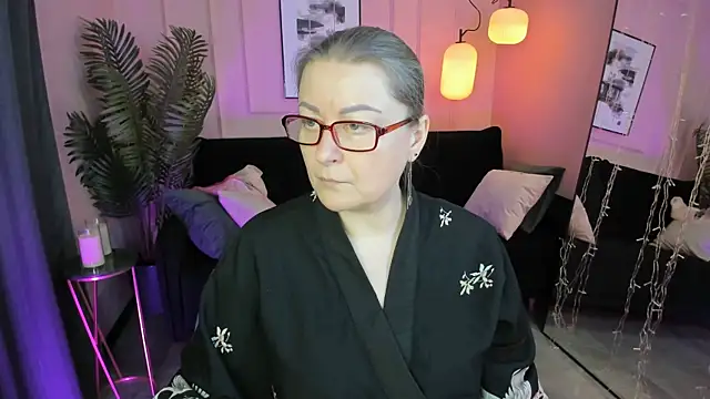 AlexandraKind online show from February 2026 01:30:01 PM