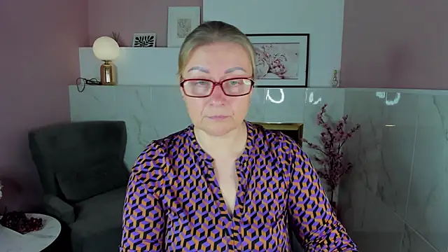 Snapshot of AlexandraKind chatting on October 2025 01:45:02 PM AlexandraKind online show from October 2025 01:45:02 PM