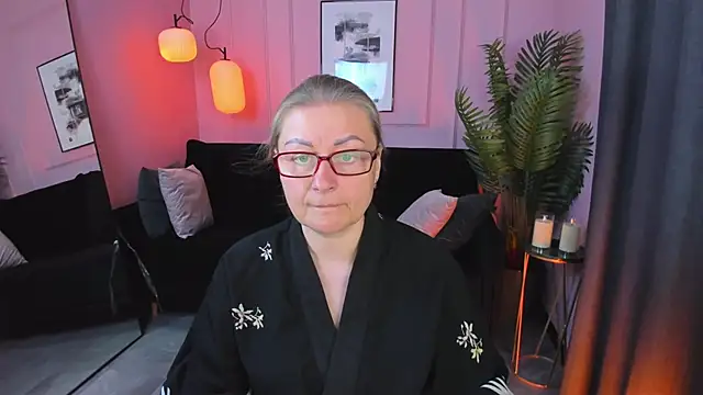 Snapshot of AlexandraKind chatting on September 2025 01:51:01 PM AlexandraKind online show from September 2025 01:51:01 PM