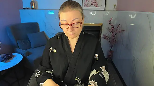 Snapshot of AlexandraKind chatting on December 2025 08:50:01 PM AlexandraKind online show from December 2025 08:50:01 PM