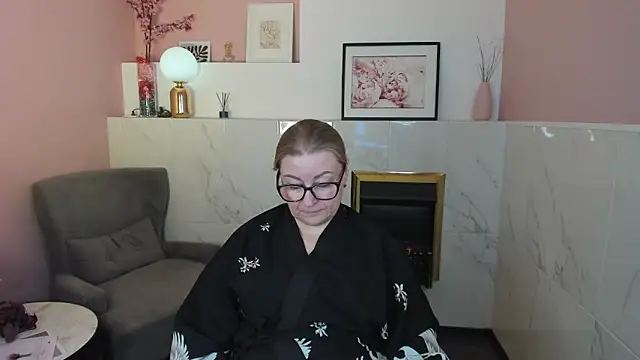 Snapshot of AlexandraKind chatting on March 2025 03:15:01 AM AlexandraKind online show from March 2025 03:15:01 AM