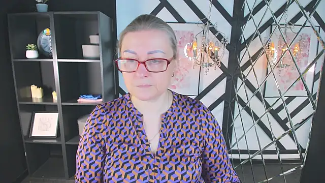 AlexandraKind online show from December 2025 01:35:02 PM