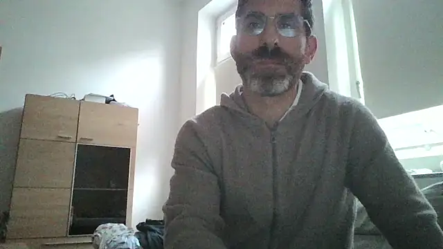 alcatraz009 online show from October 2025 04:29:02 PM