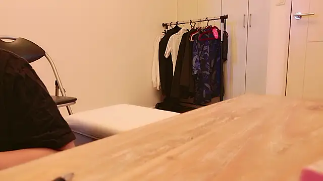 Snapshot of undo-busoku69 chatting on September 2025 04:57:01 AM undo-busoku69 online show from September 2025 04:57:01 AM