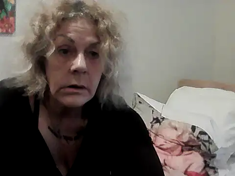 housewife shantie online show from April 2026 08:21:02 AM