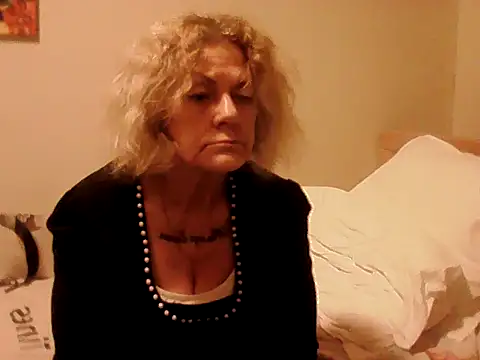 housewife shantie online show from March 2026 01:16:02 AM