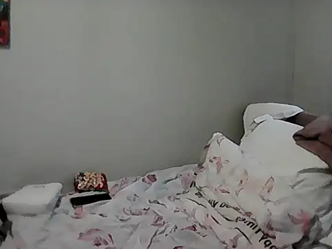 housewife shantie online show from April 2026 11:57:01 AM