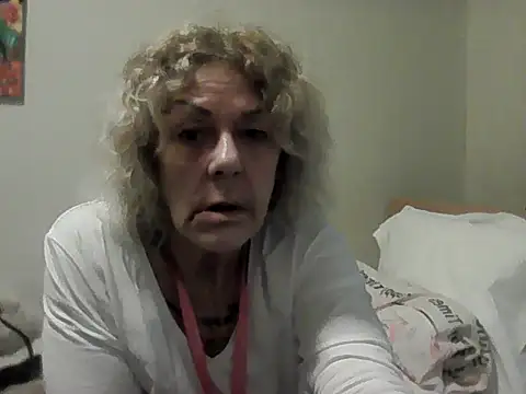 housewife shantie online show from March 2026 07:11:02 AM