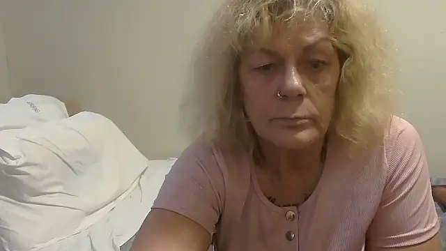 housewife shantie online show from September 2025 09:49:01 AM