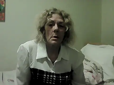 housewife shantie online show from March 2026 06:12:01 PM