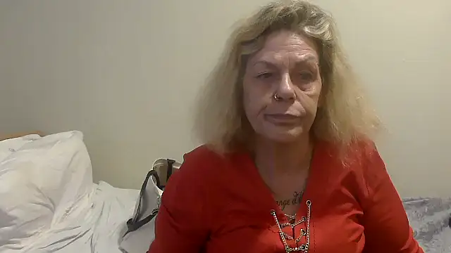 housewife shantie online show from October 2025 11:13:01 AM