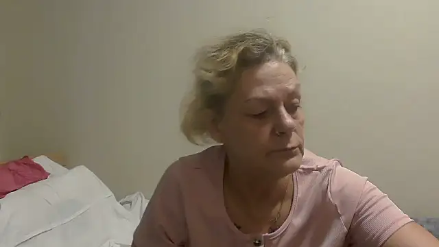 housewife shantie online show from October 2025 10:05:02 AM