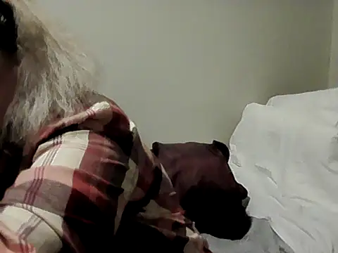 housewife shantie online show from October 2025 03:02:02 PM