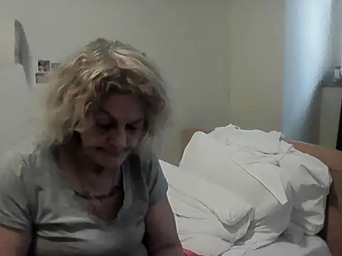 housewife shantie online show from February 2026 09:42:01 AM