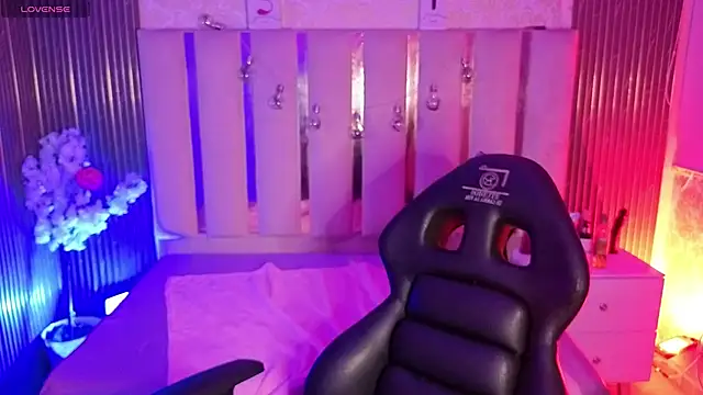 Snapshot of Andy_tay1 chatting on November 2025 04:33:02 AM Andy tay1 online show from November 2025 04:33:02 AM