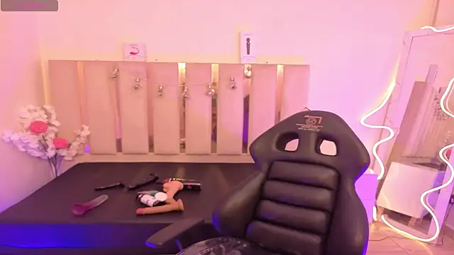 Andy tay1 online show from September 2025 03:02:01 AM