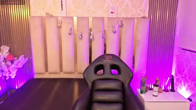 Snapshot of Andy_tay1 chatting on October 2025 03:14:01 AM Andy tay1 online show from October 2025 03:14:01 AM