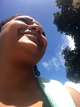 elly willis online show from October 2025 03:12:02 PM