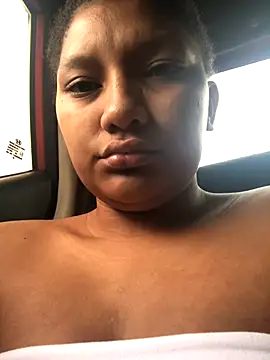 elly willis online show from October 2025 12:06:02 PM