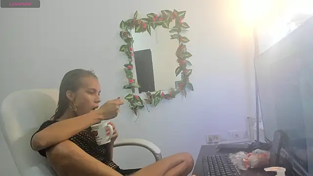 lulu 25  online show from December 2024 04:59:02 AM