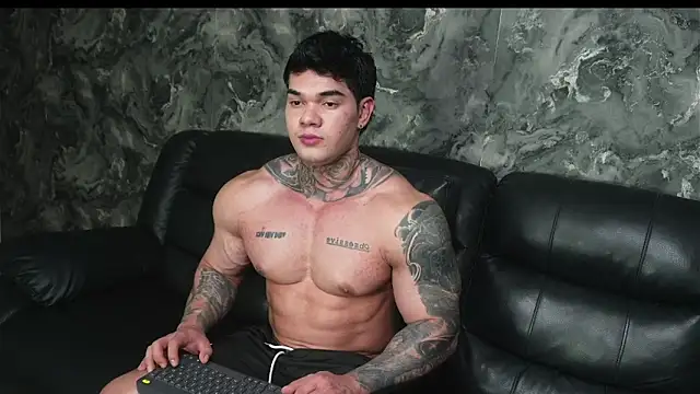 Justin Clark online show from October 2025 03:18:02 AM
