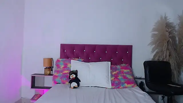 alinakiss online show from March 2025 02:21:02 PM